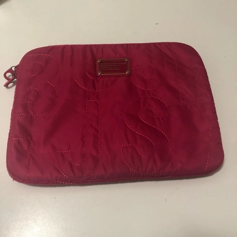 Marc Jacobs tablets or laptop case